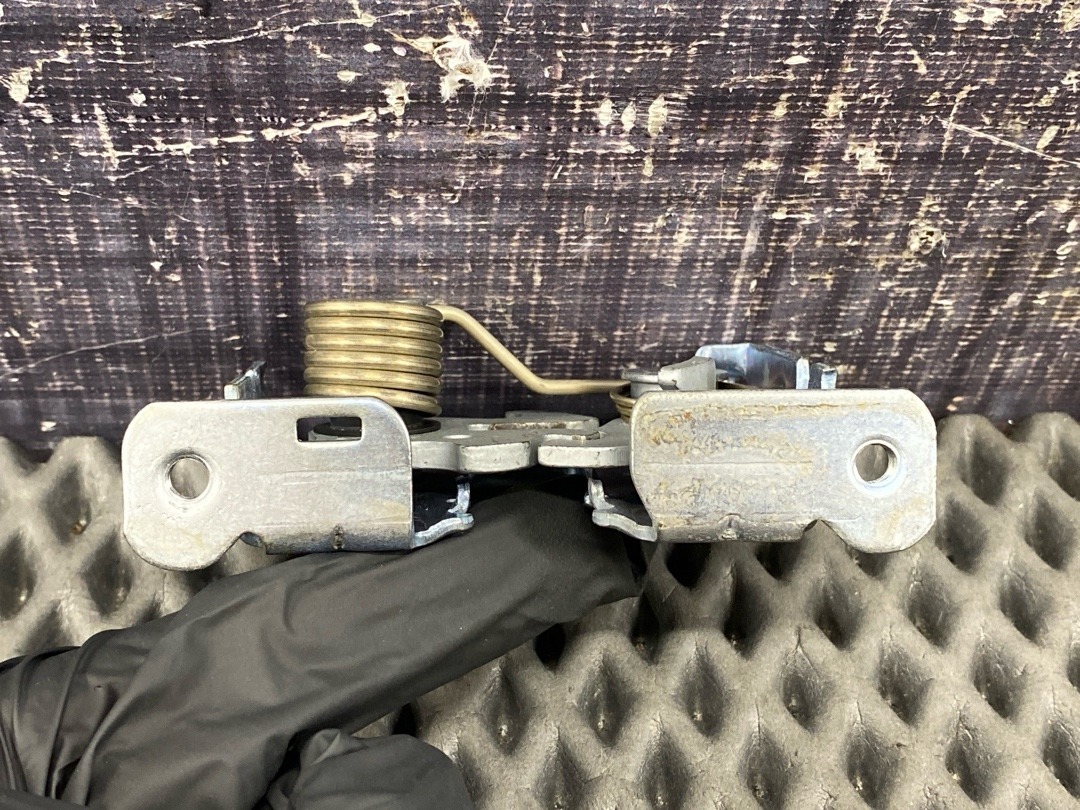 Замок капота, 1430 рублей, Красноярск