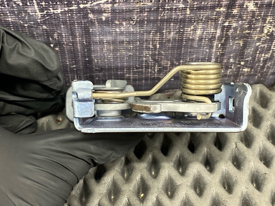 Замок капота, 1430 рублей, Красноярск