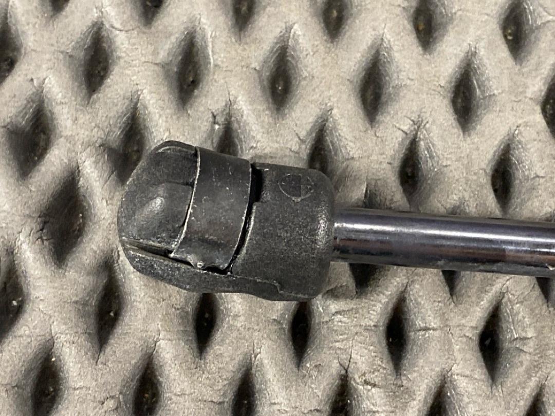 Амортизатор капота, 830 рублей, Красноярск