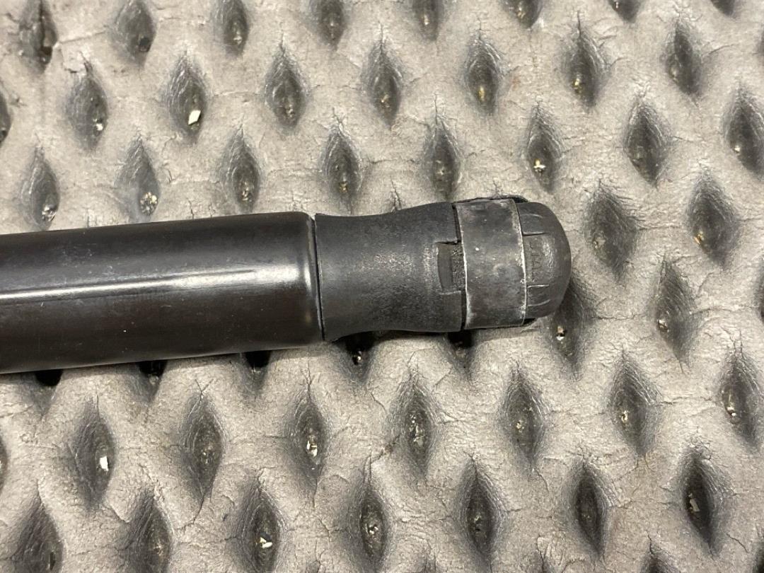 Амортизатор капота, 830 рублей, Красноярск