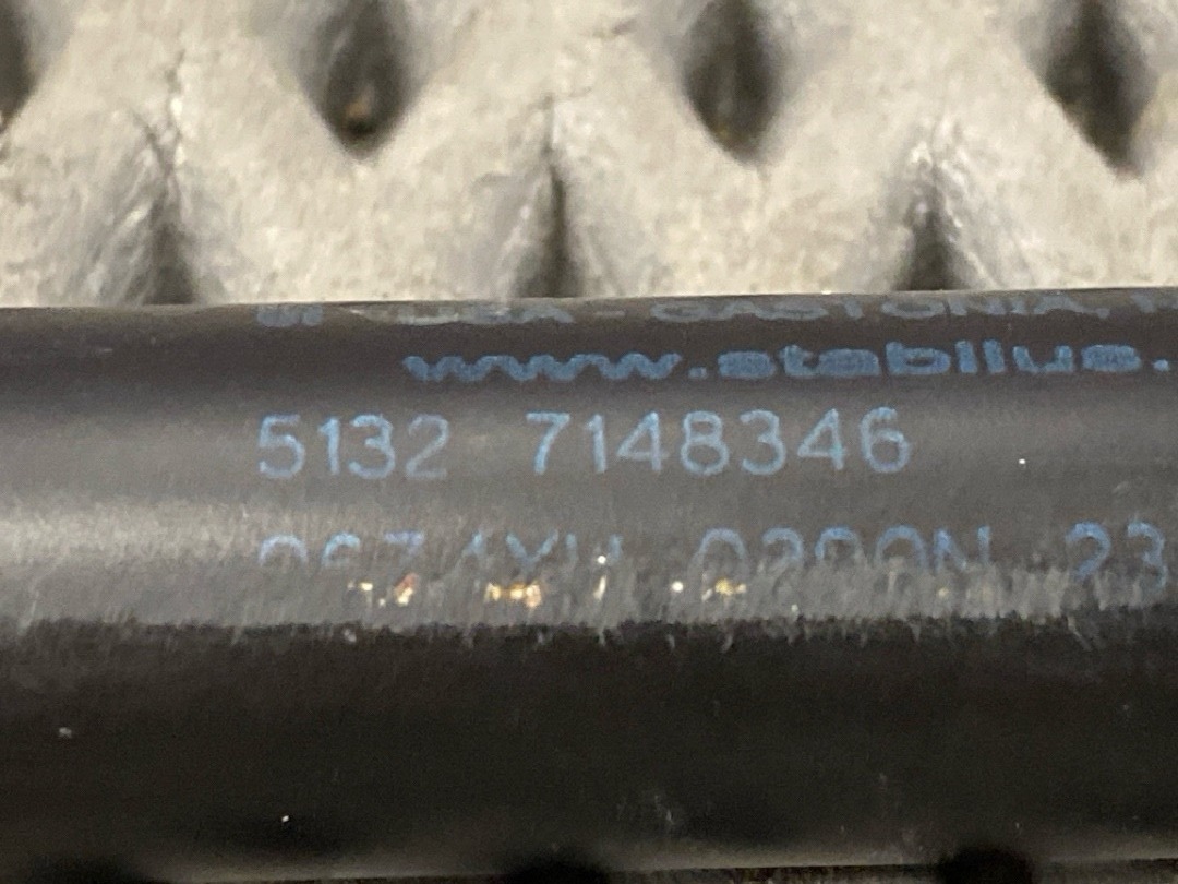 Амортизатор капота, 830 рублей, Красноярск