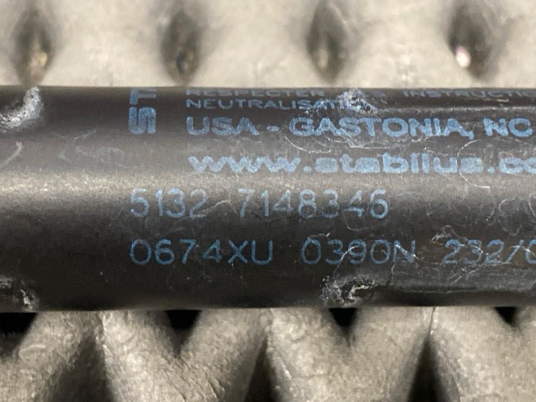 Амортизатор капота, 830 рублей, Красноярск