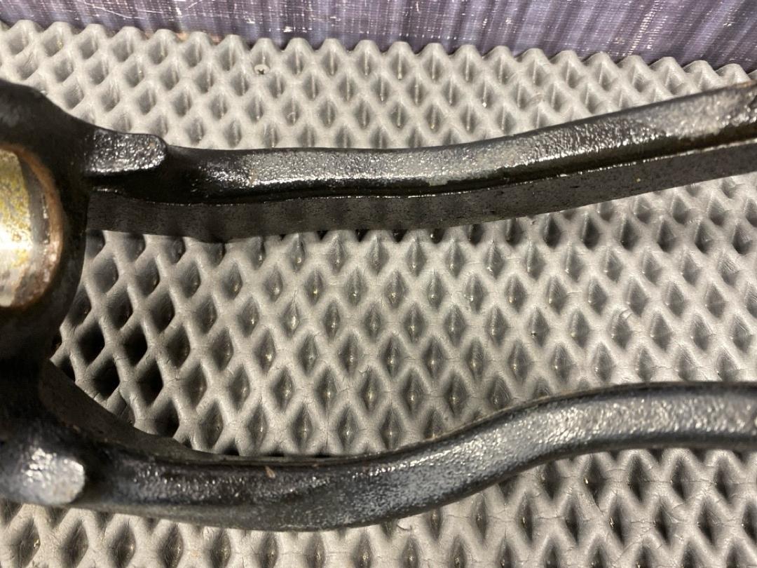 Кронштейн амортизатора, 1310 рублей, Красноярск