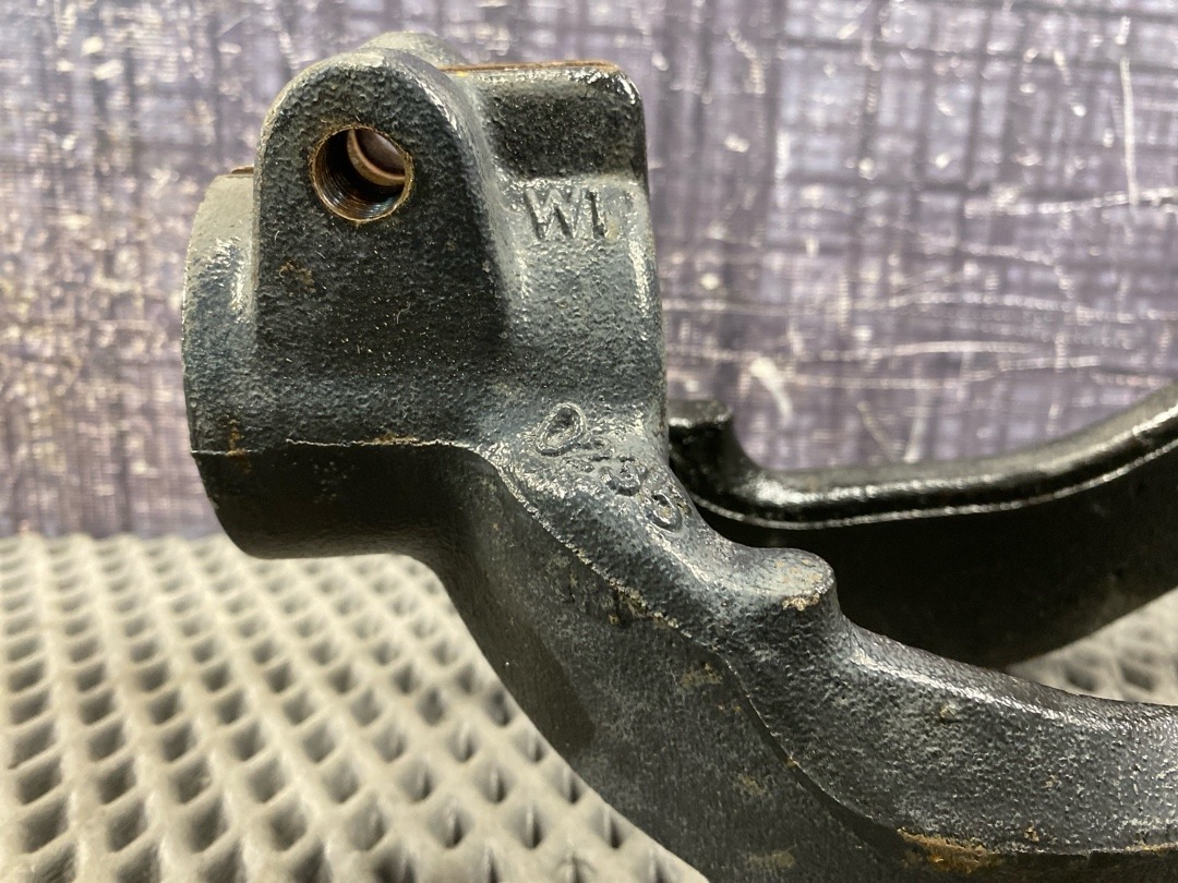 Кронштейн амортизатора, 1310 рублей, Красноярск