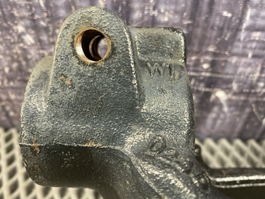 Кронштейн амортизатора, 1310 рублей, Красноярск