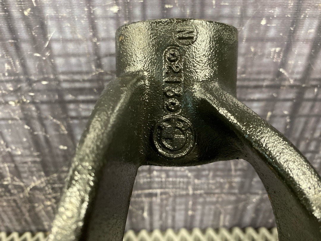 Кронштейн амортизатора, 1310 рублей, Красноярск