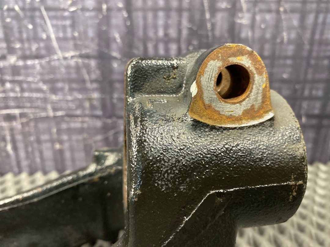 Кронштейн амортизатора, 1310 рублей, Красноярск