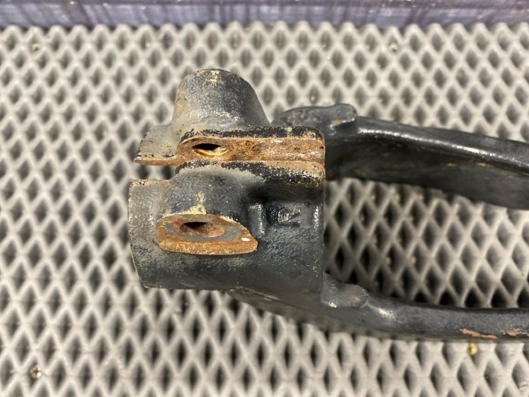 Кронштейн амортизатора, 1310 рублей, Красноярск