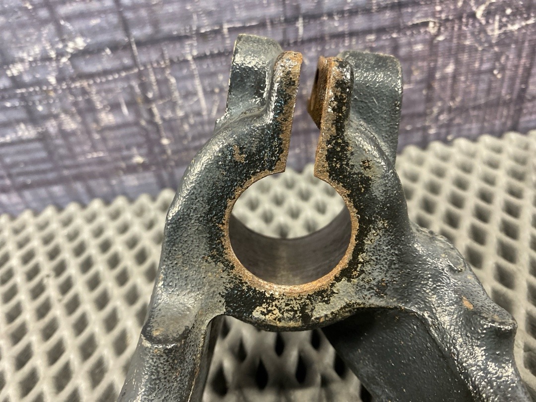 Кронштейн амортизатора, 1310 рублей, Красноярск