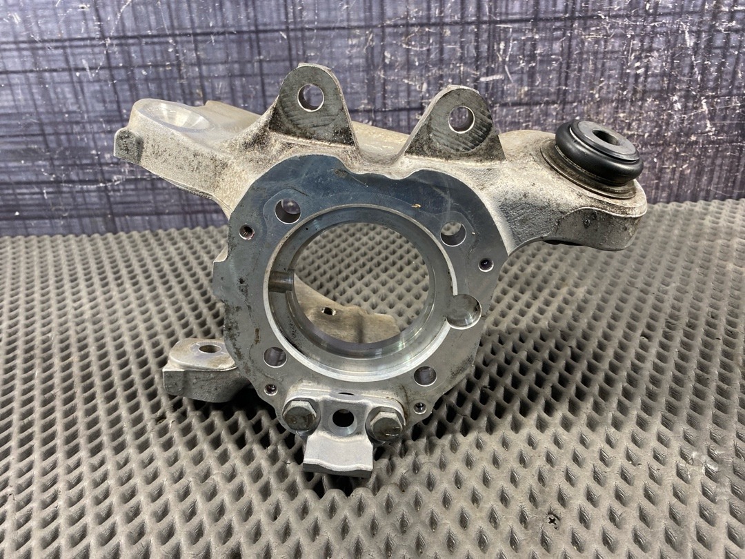 Поворотный кулак, 3260 рублей, Красноярск