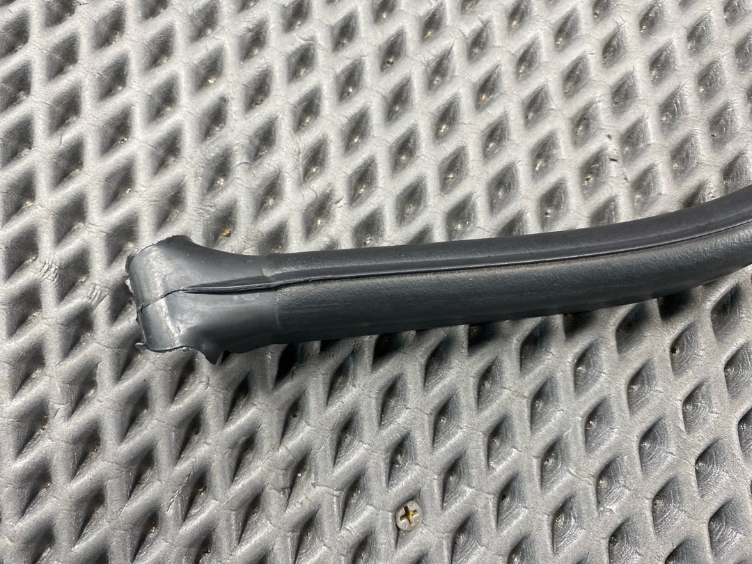 Подкапотный уплотнитель, 2970 рублей, Красноярск