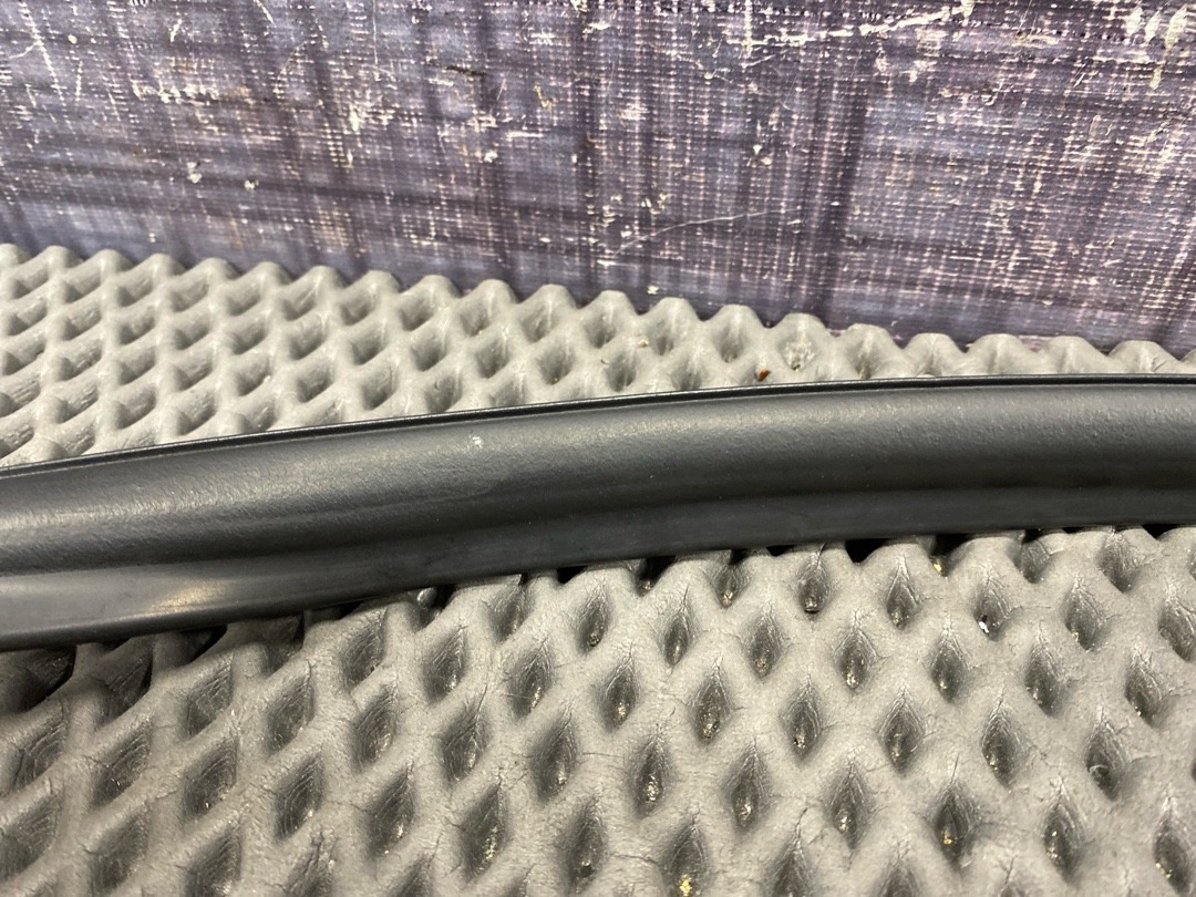 Подкапотный уплотнитель, 2970 рублей, Красноярск