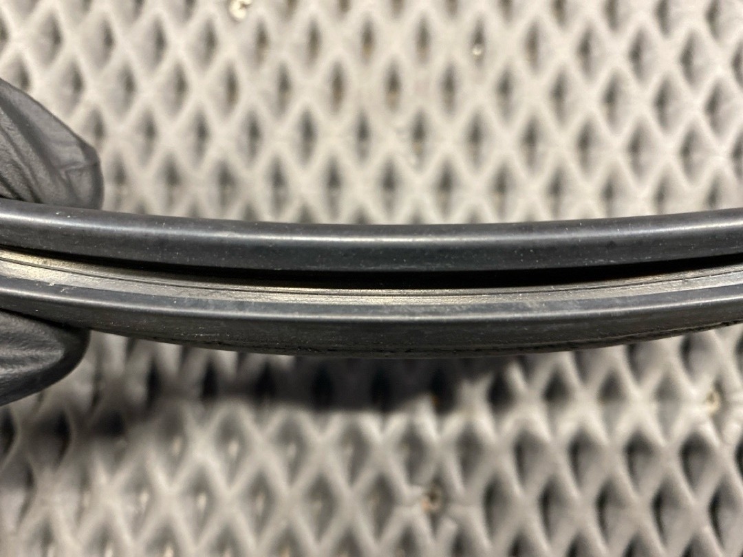 Подкапотный уплотнитель, 2970 рублей, Красноярск