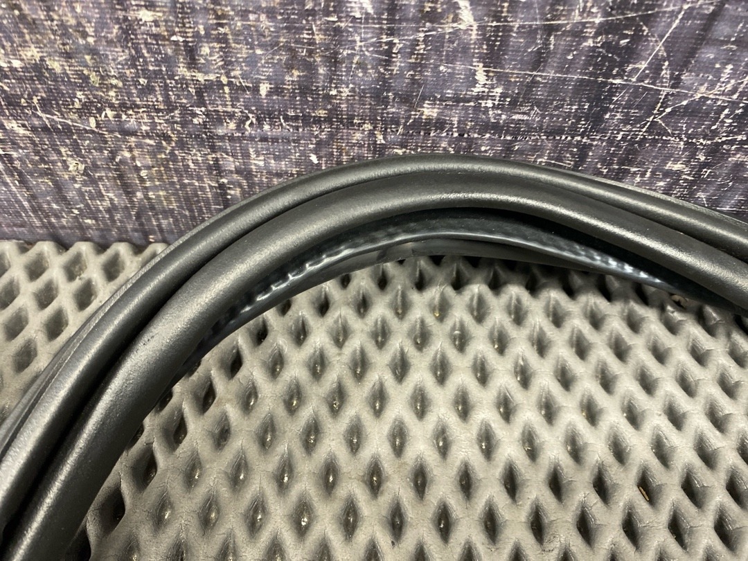 Уплотнитель крышки багажника, 1760 рублей, Красноярск