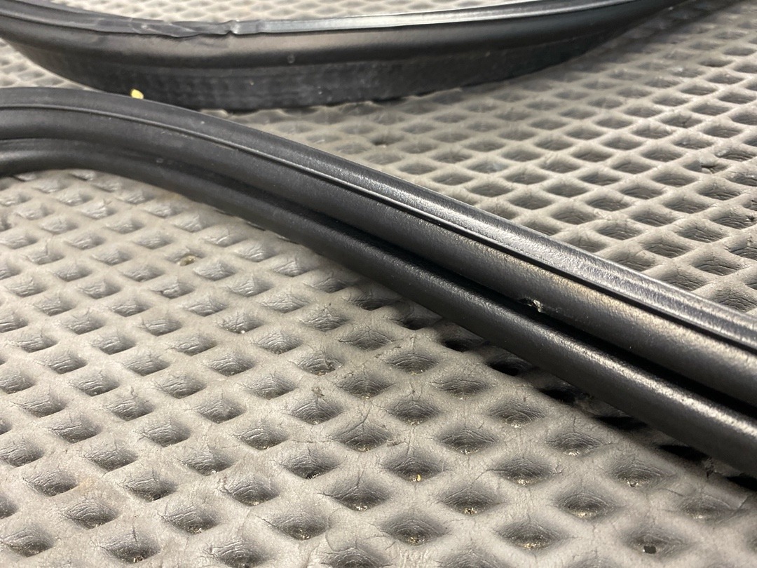 Уплотнитель крышки багажника, 1760 рублей, Красноярск