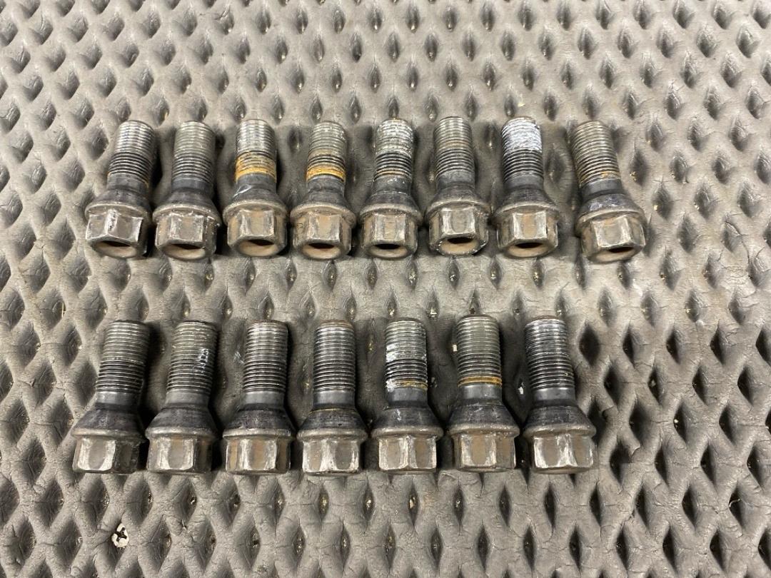 Комплект колесных болтов, 3640 рублей, Красноярск