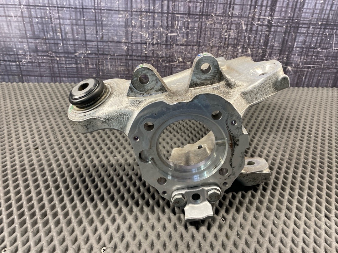 Поворотный кулак, 3260 рублей, Красноярск