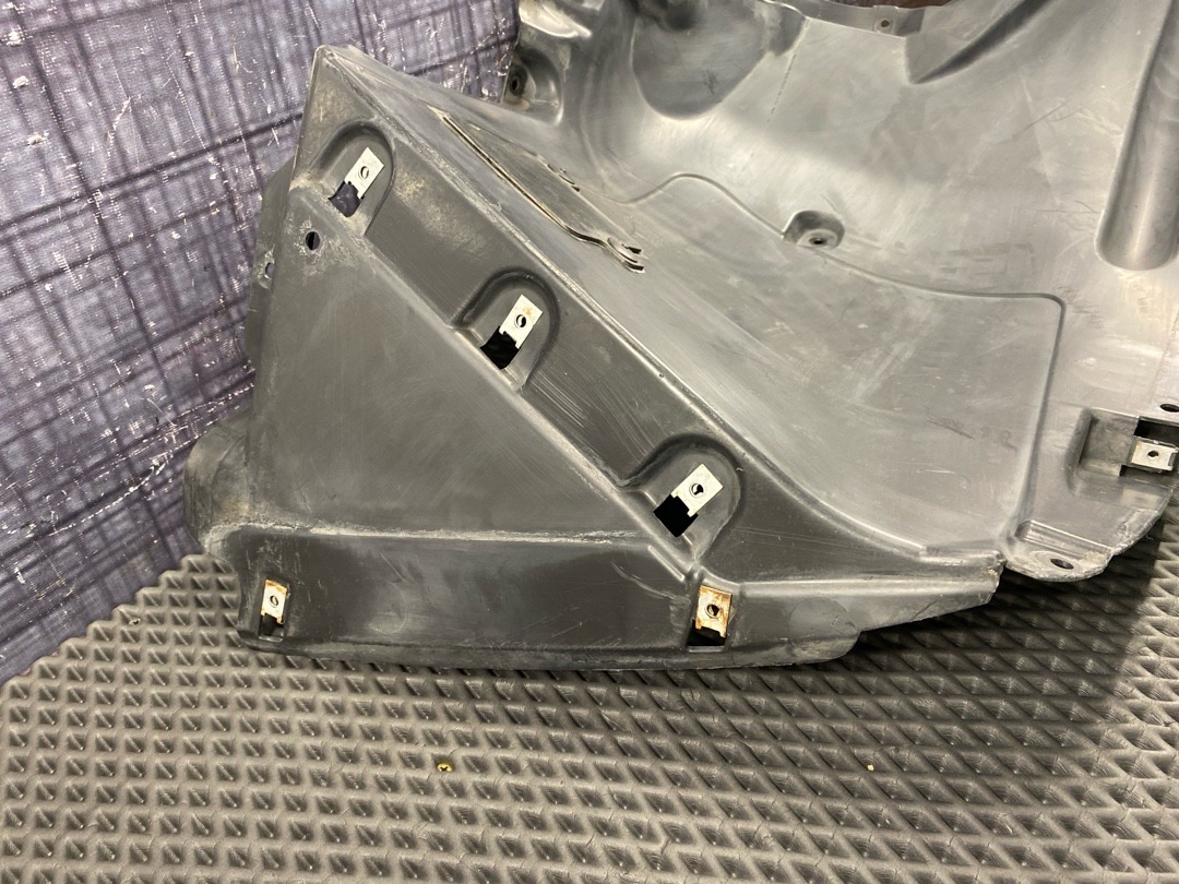 Подкрылок, 6720 рублей, Красноярск