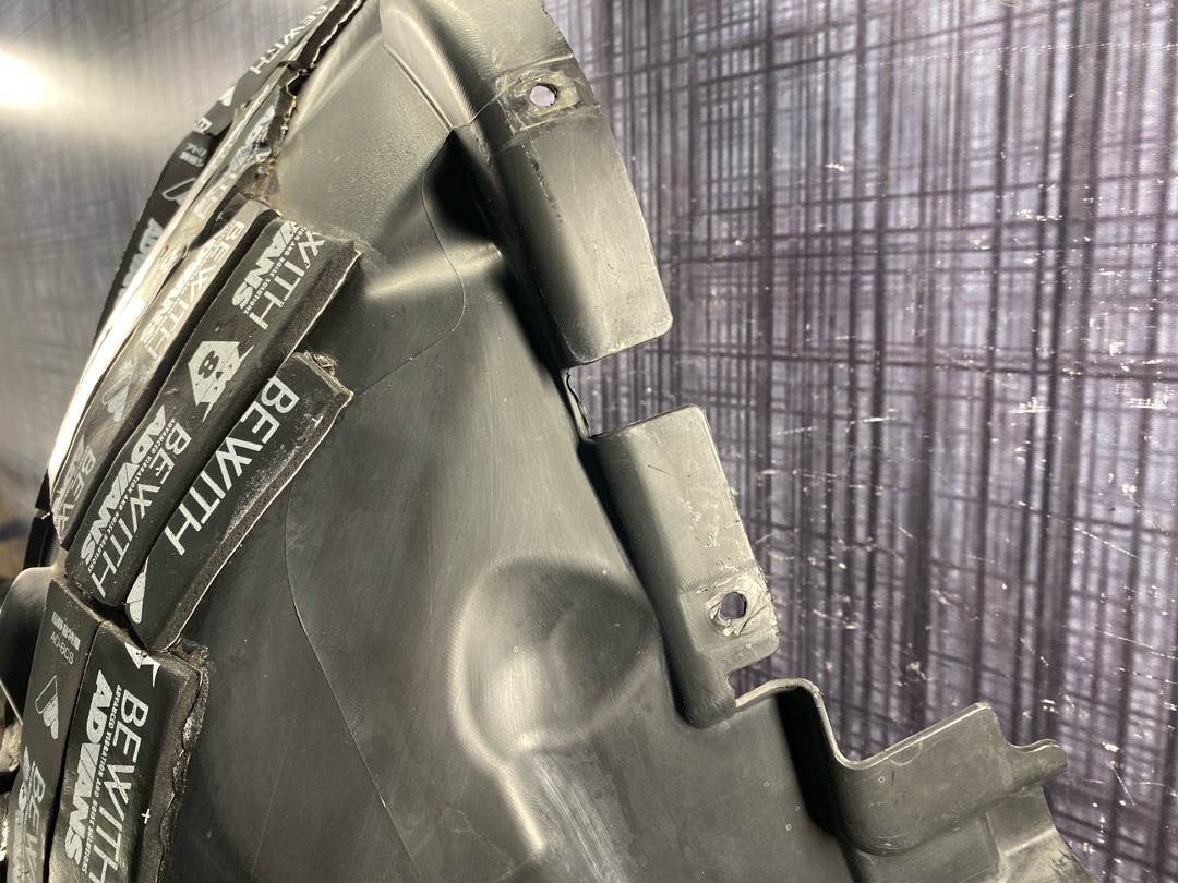 Подкрылок, 6720 рублей, Красноярск