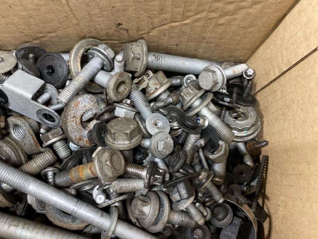 Болты и гайки, 3920 рублей, Красноярск