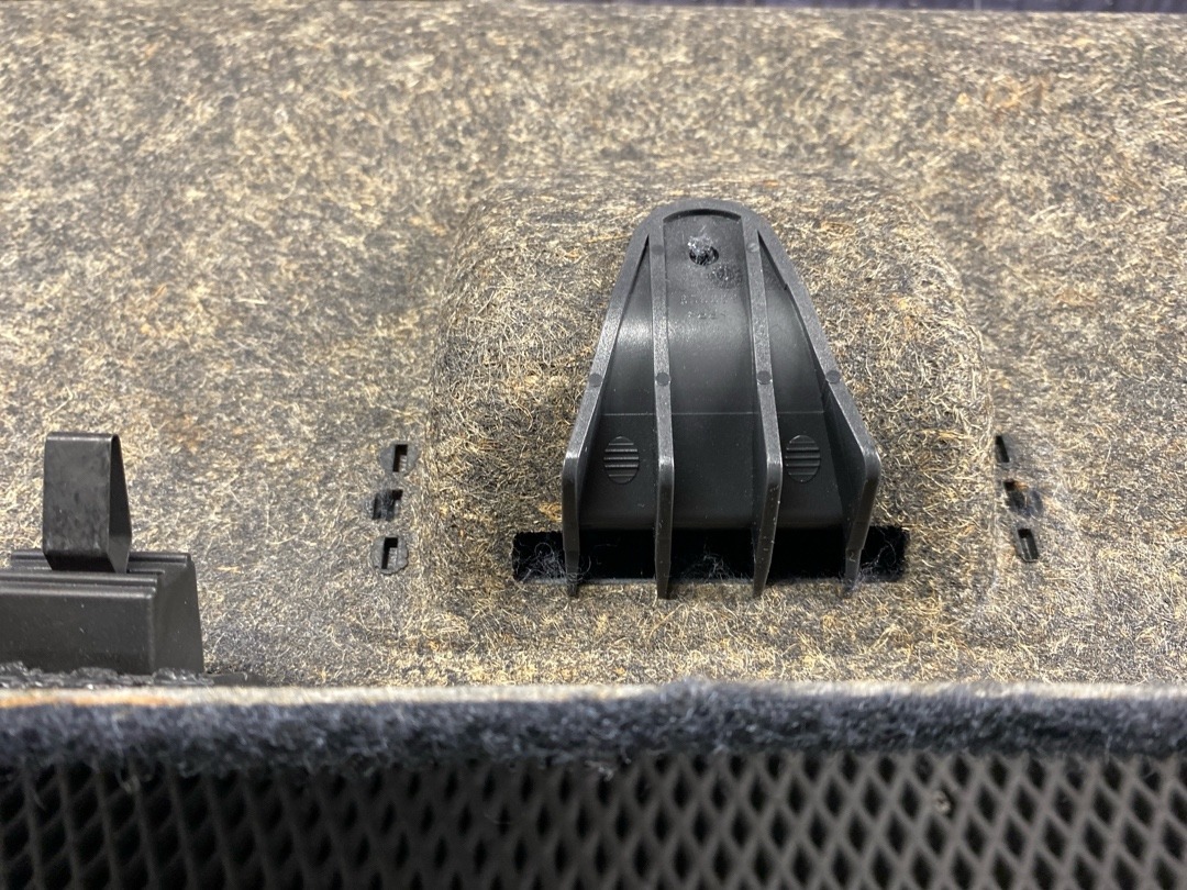 Обшивка крышки багажника, 2540 рублей, Красноярск