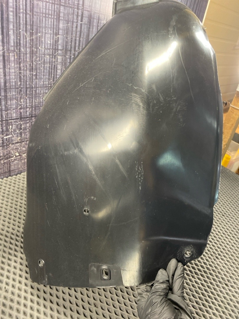 Подкрылок, 4040 рублей, Красноярск