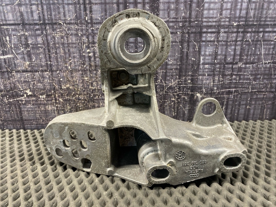 Кронштейн двигателя, 1110 рублей, Красноярск