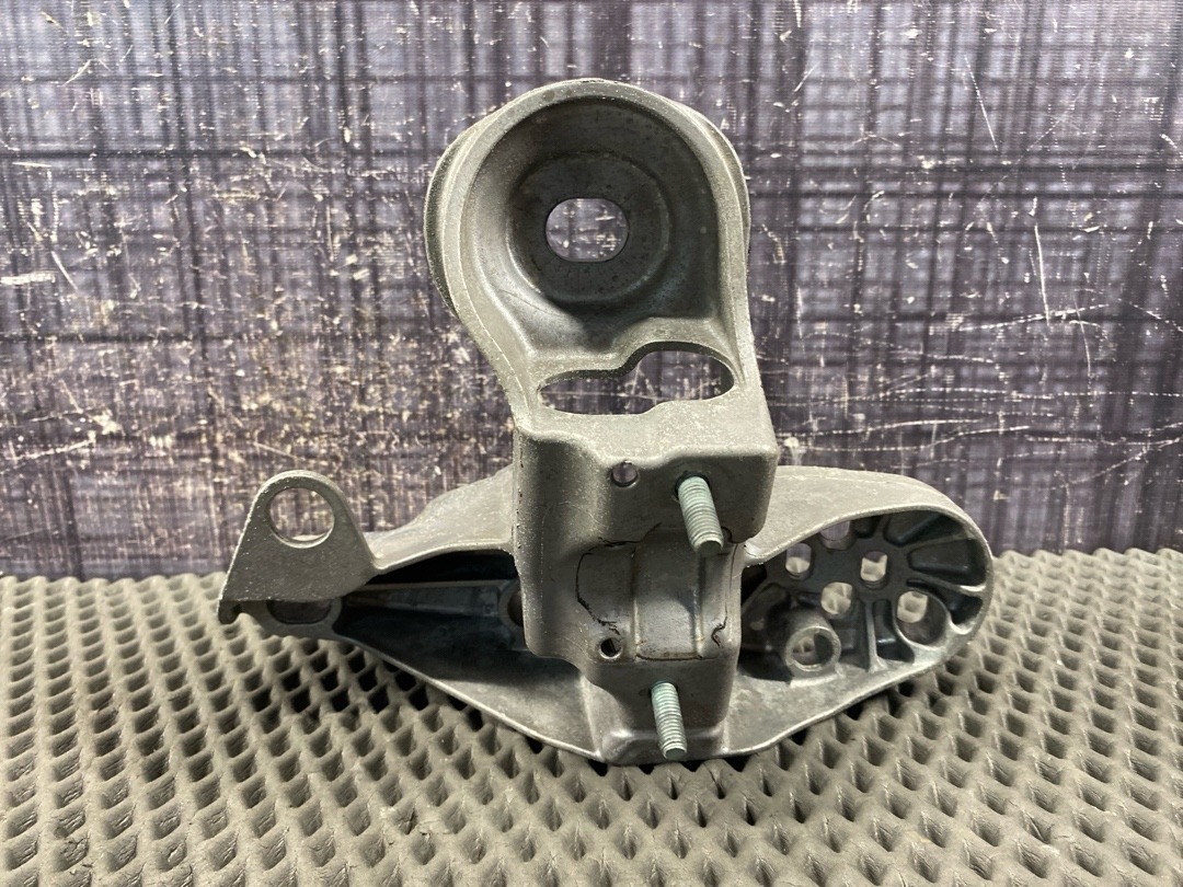 Кронштейн двигателя, 1110 рублей, Красноярск