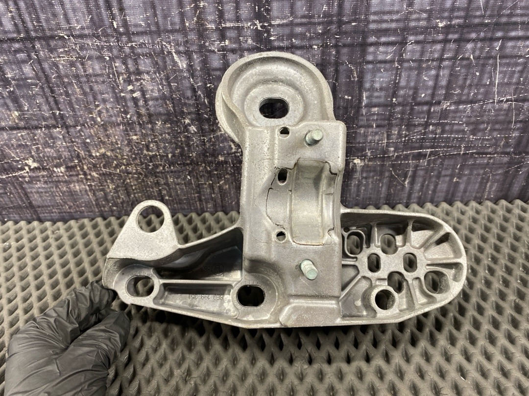 Кронштейн двигателя, 1110 рублей, Красноярск