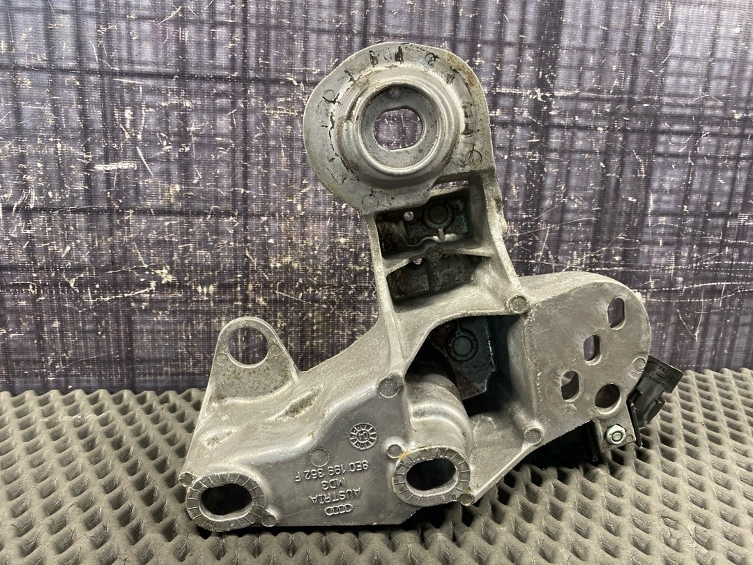 Кронштейн двигателя, 1110 рублей, Красноярск