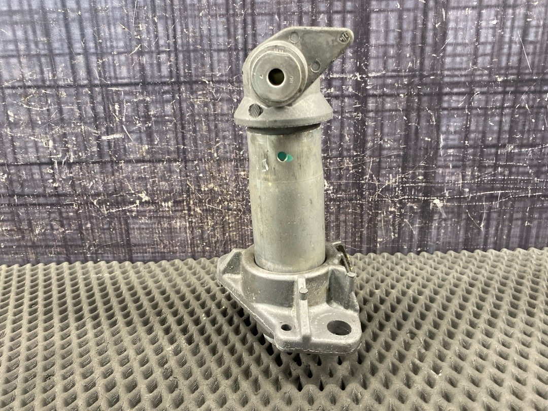 Кронштейн усилителя бампера, 1630 рублей, Красноярск