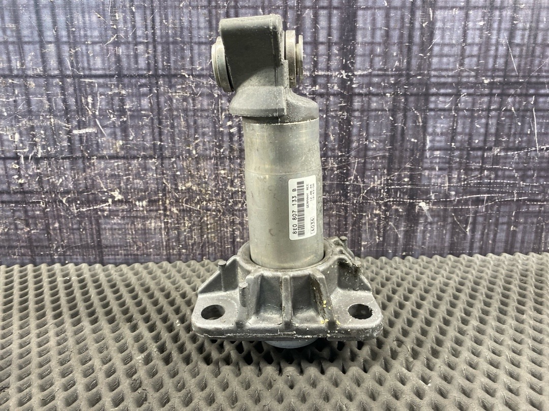 Кронштейн усилителя бампера, 1630 рублей, Красноярск