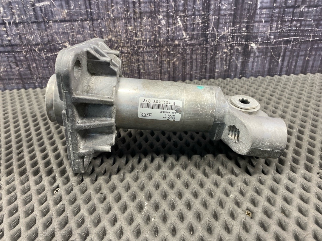 Кронштейн усилителя бампера, 1630 рублей, Красноярск