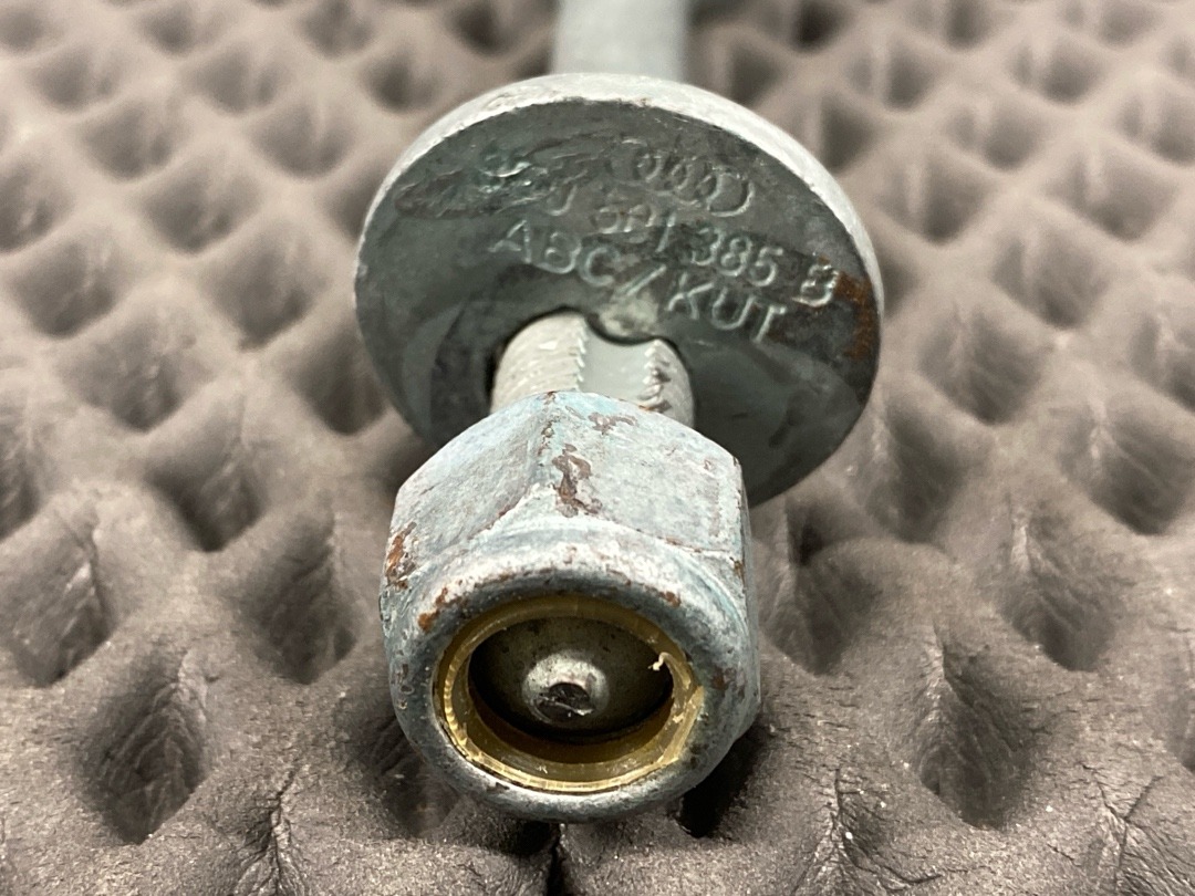 Болт развальный, 820 рублей, Красноярск