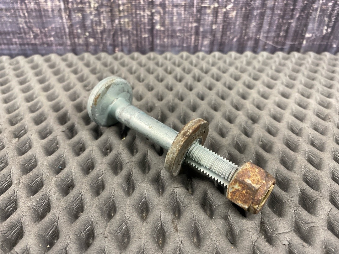 Болт развальный, 820 рублей, Красноярск