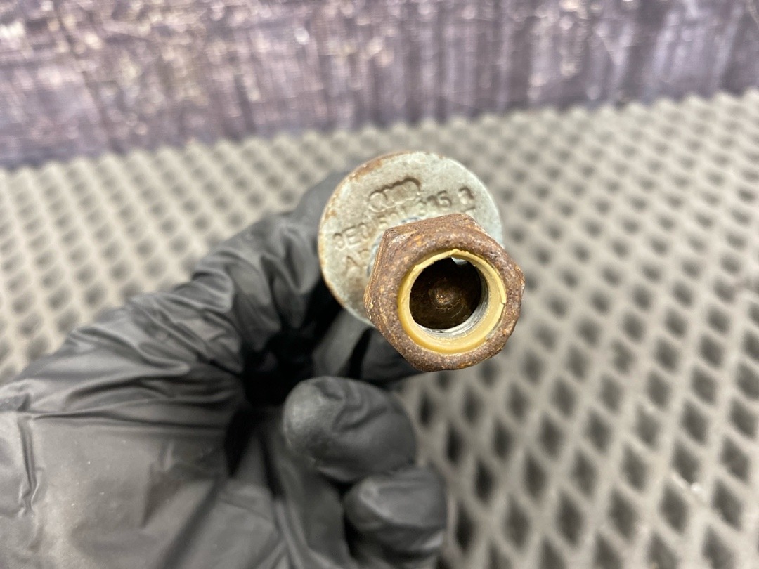 Болт развальный, 820 рублей, Красноярск