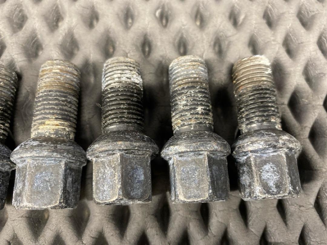 Комплект колесных болтов, 3340 рублей, Красноярск