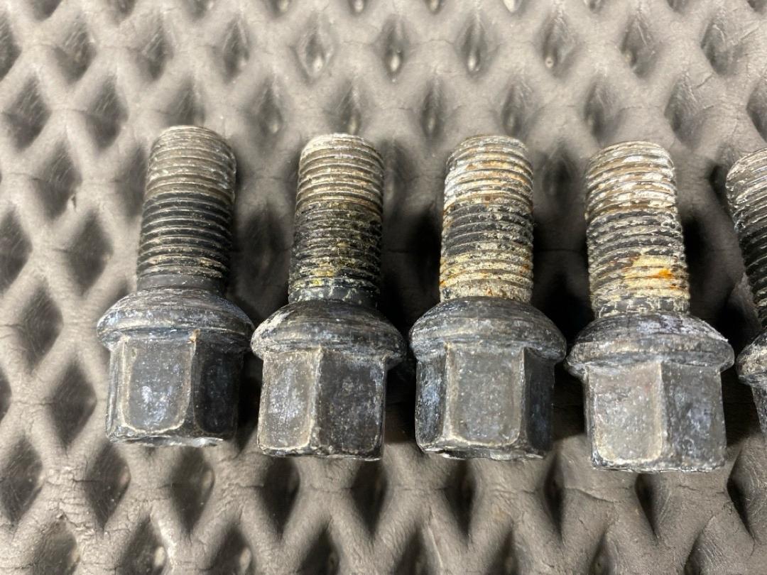 Комплект колесных болтов, 3340 рублей, Красноярск