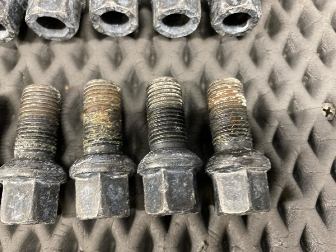 Комплект колесных болтов, 3340 рублей, Красноярск