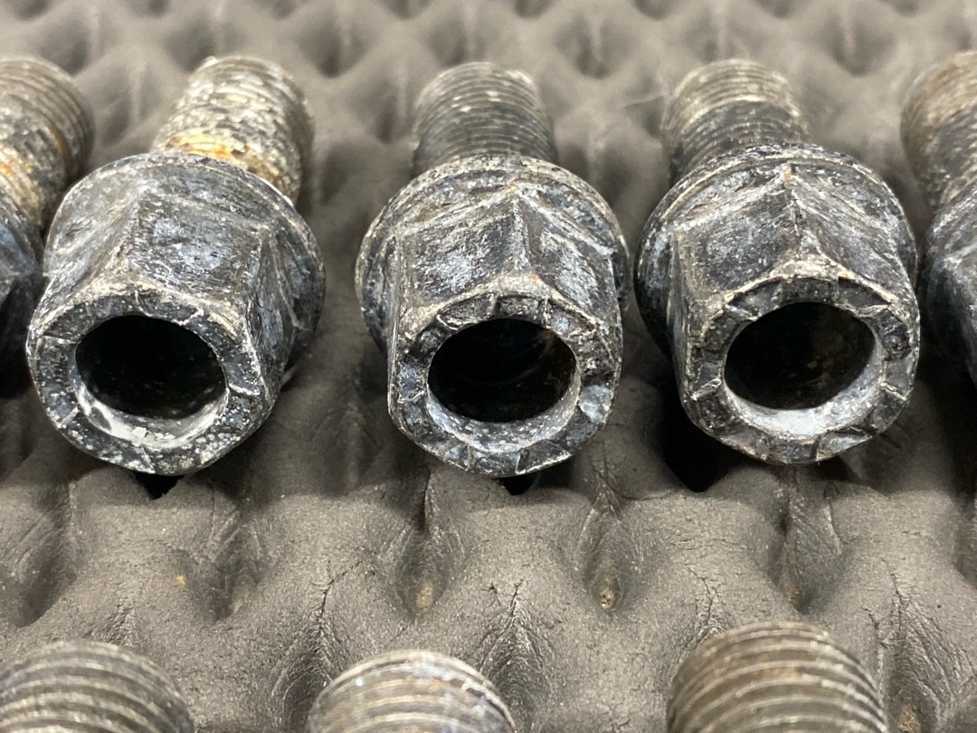 Комплект колесных болтов, 3340 рублей, Красноярск