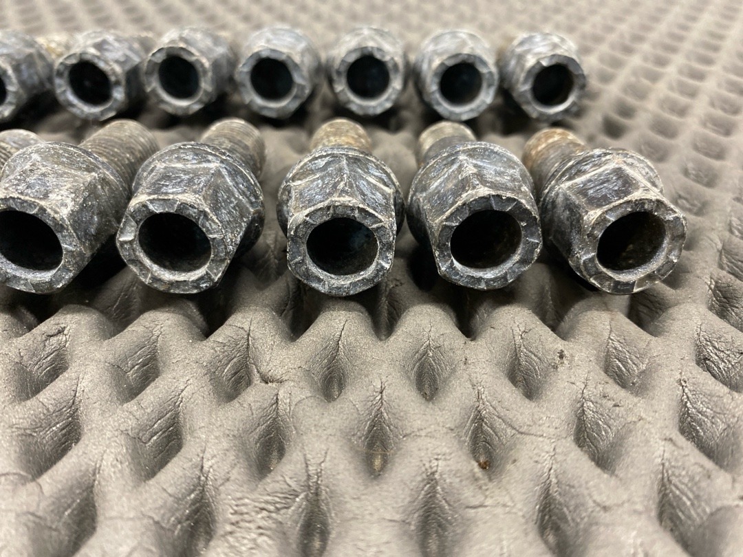 Комплект колесных болтов, 3340 рублей, Красноярск