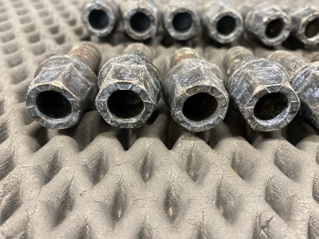 Комплект колесных болтов, 3340 рублей, Красноярск