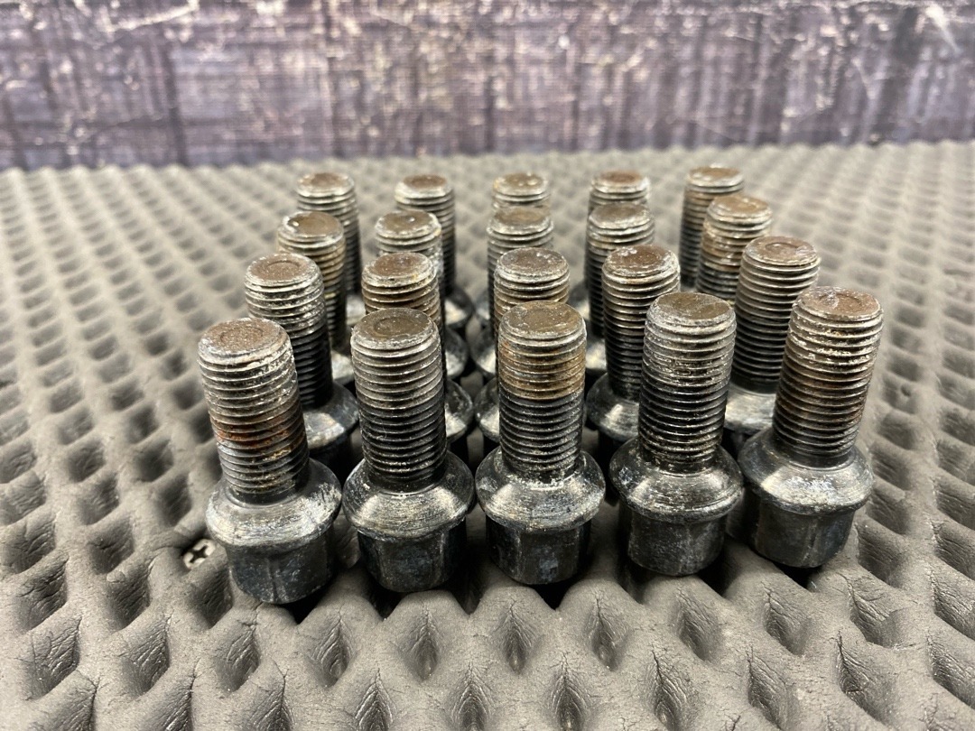 Комплект колесных болтов, 3340 рублей, Красноярск