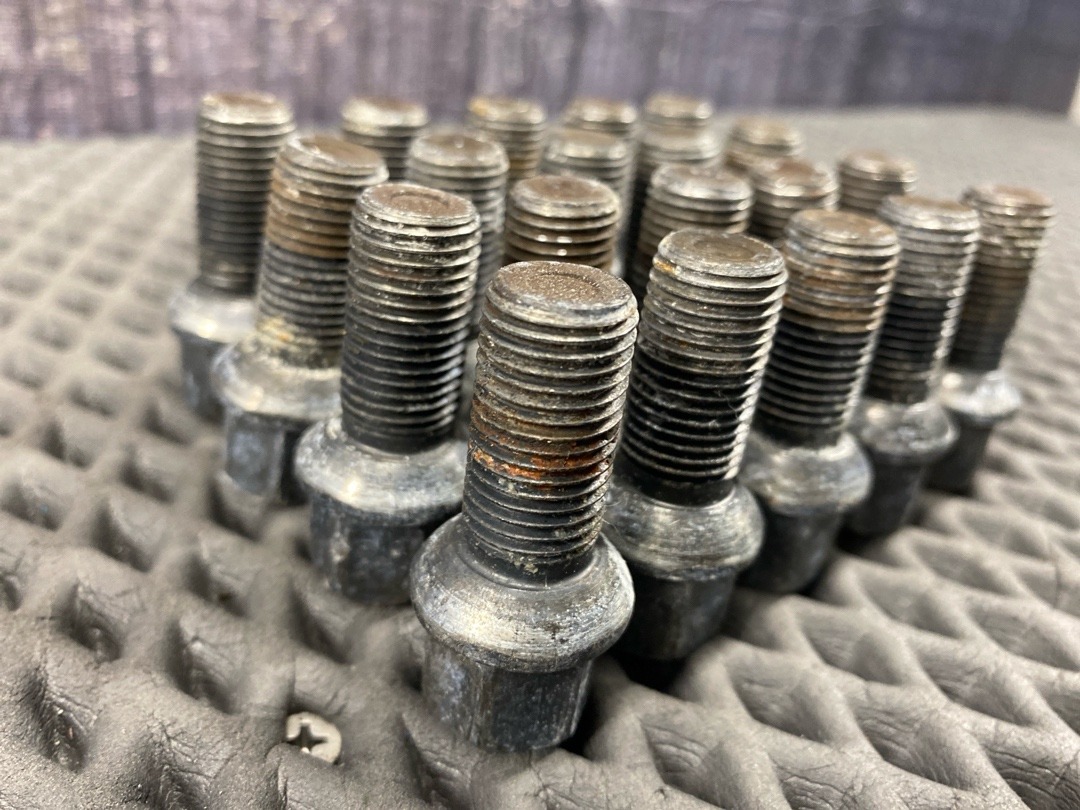 Комплект колесных болтов, 3340 рублей, Красноярск