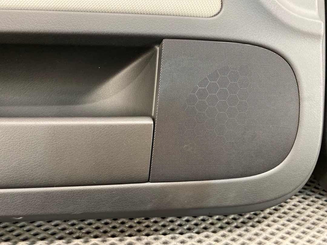 Комплект обшивок дверей, 8220 рублей, Красноярск