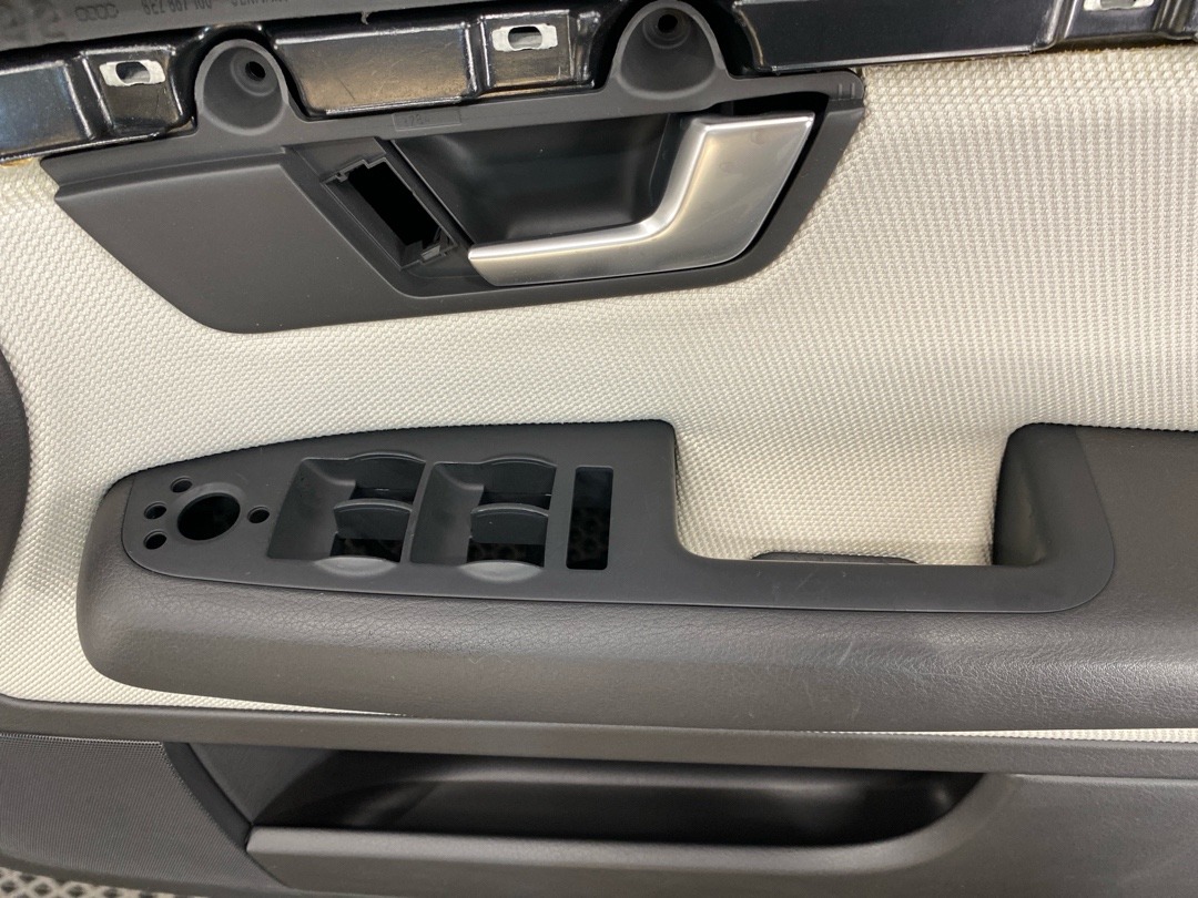 Комплект обшивок дверей, 8220 рублей, Красноярск