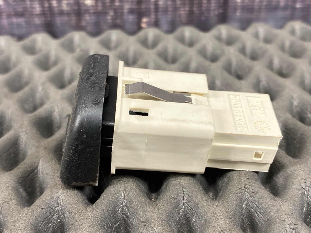 Кнопка ESP, 420 рублей, Красноярск