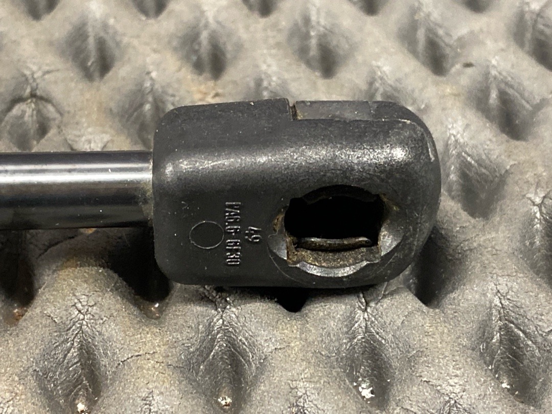 Амортизатор багажника, 740 рублей, Красноярск