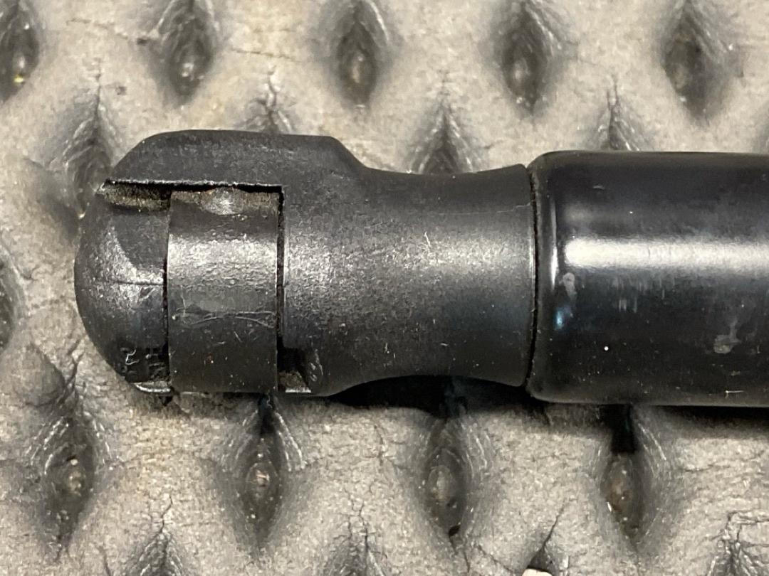 Амортизатор багажника, 740 рублей, Красноярск