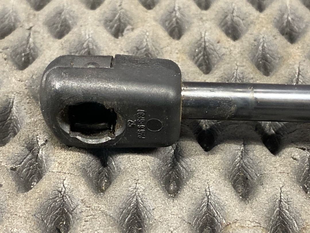 Амортизатор багажника, 740 рублей, Красноярск